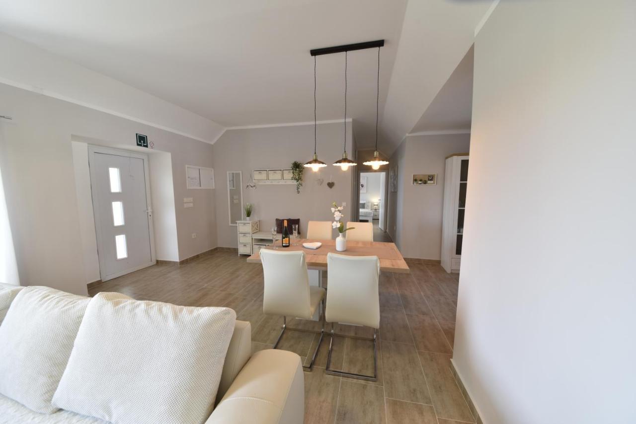 Neja Appartement Kastav Buitenkant foto